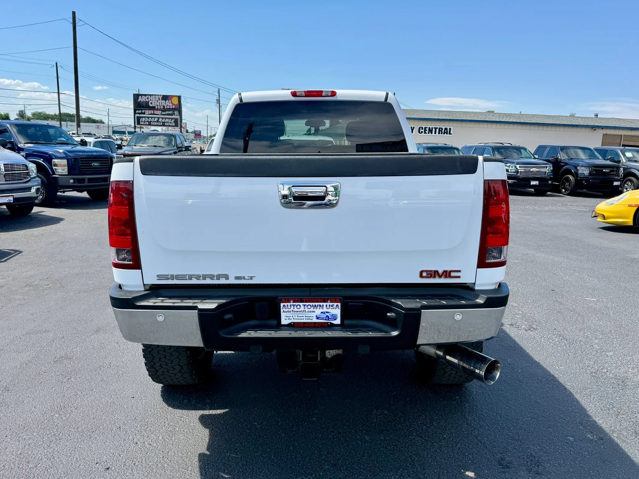 Used 2011 GMC Sierra 2500 SLT w/ SLT Convenience Package AWD/4WD image 4
