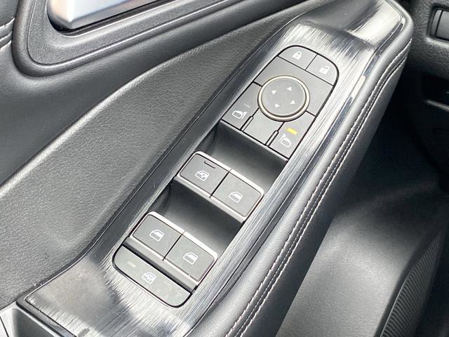 Used 2025 Nissan Rogue SL AWD/4WD image 27