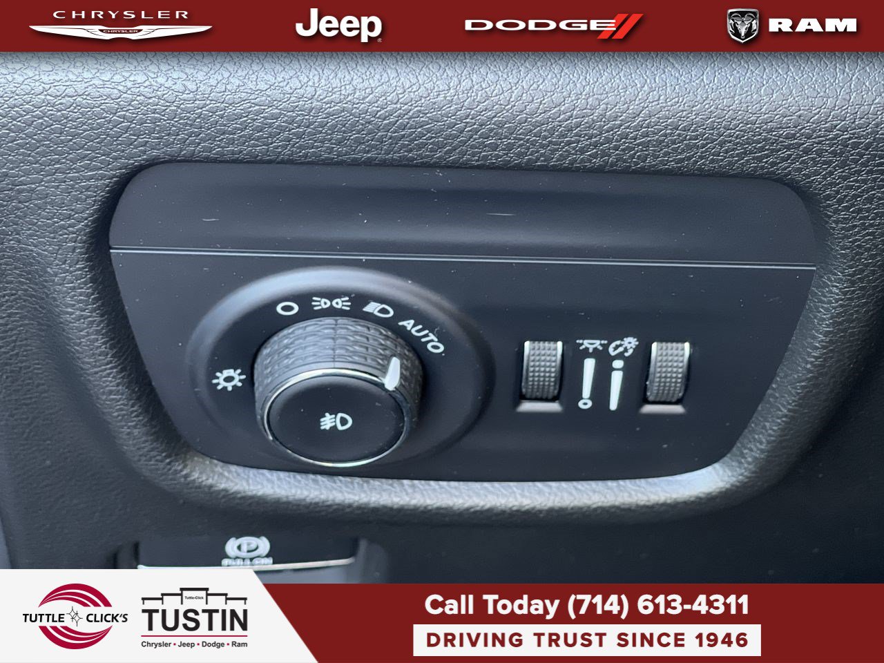 Used 2023 Jeep Grand Cherokee L Limited AWD/4WD image 23