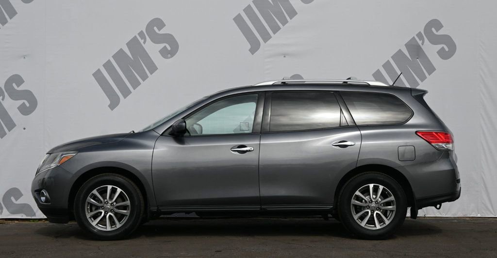 Used 2016 Nissan Pathfinder SV w/ Cargo Package image 6