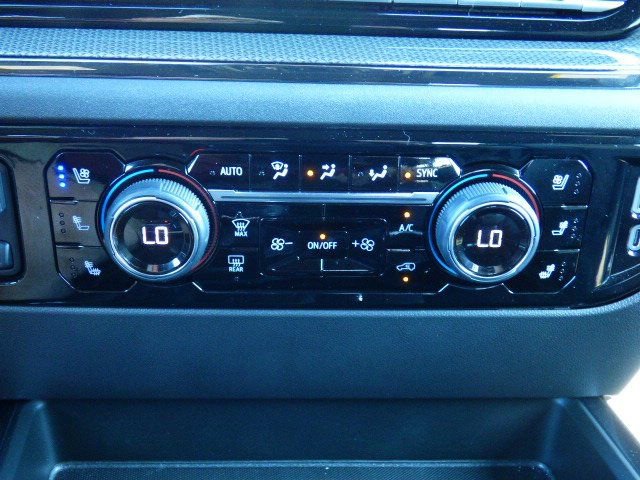 Used 2025 Chevrolet Silverado 1500 ZR2 w/ Technology Package image 17