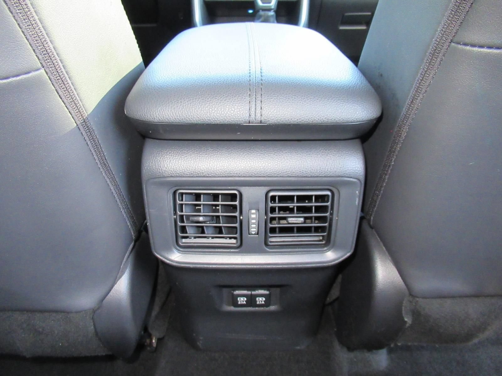 Used 2019 Toyota RAV4 Limited AWD/4WD image 36