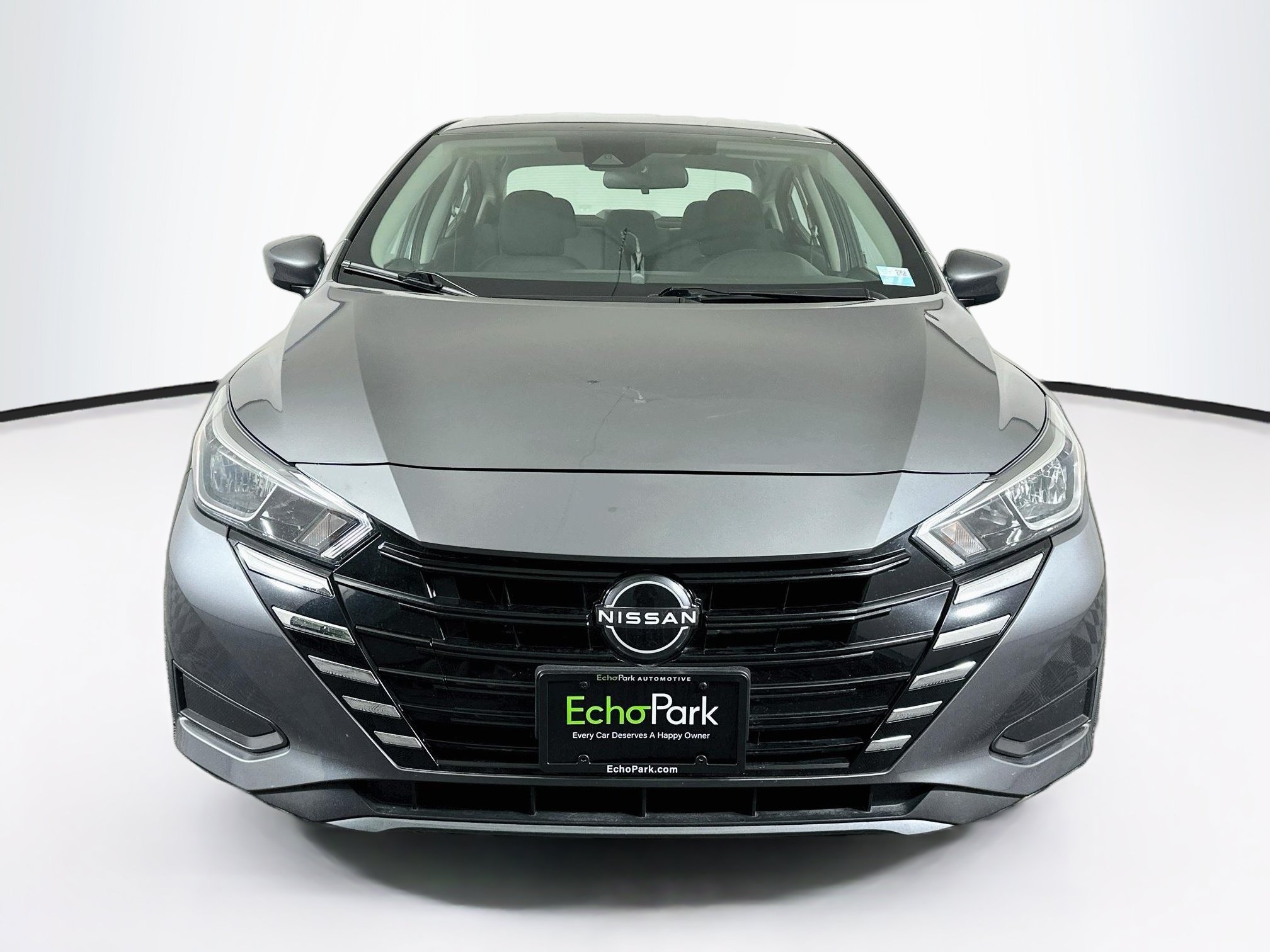 Used 2024 Nissan Versa SV FWD image 2
