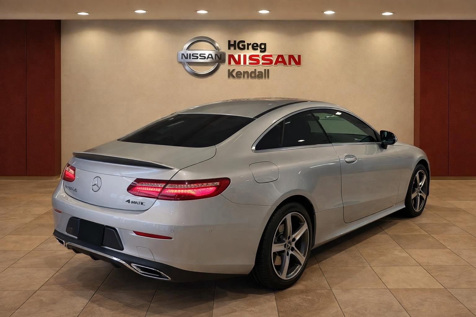 Used 2018 Mercedes-Benz E 400 4MATIC Coupe image 4