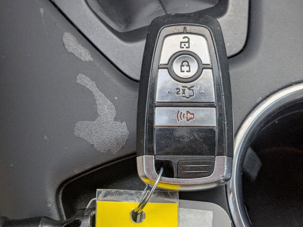 Used 2024 Ford Mustang Convertible RWD image 29