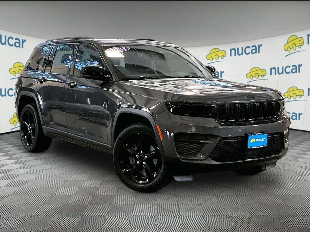 Used 2023 Jeep Grand Cherokee Altitude
