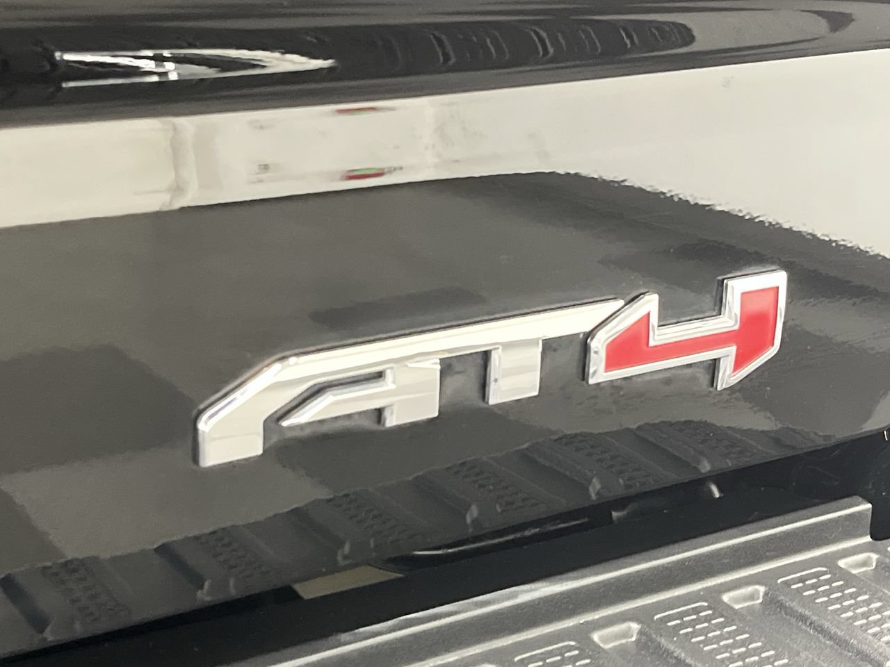 Certified 2021 GMC Sierra 1500 AT4 w/ AT4 Preferred Package AWD/4WD image 38