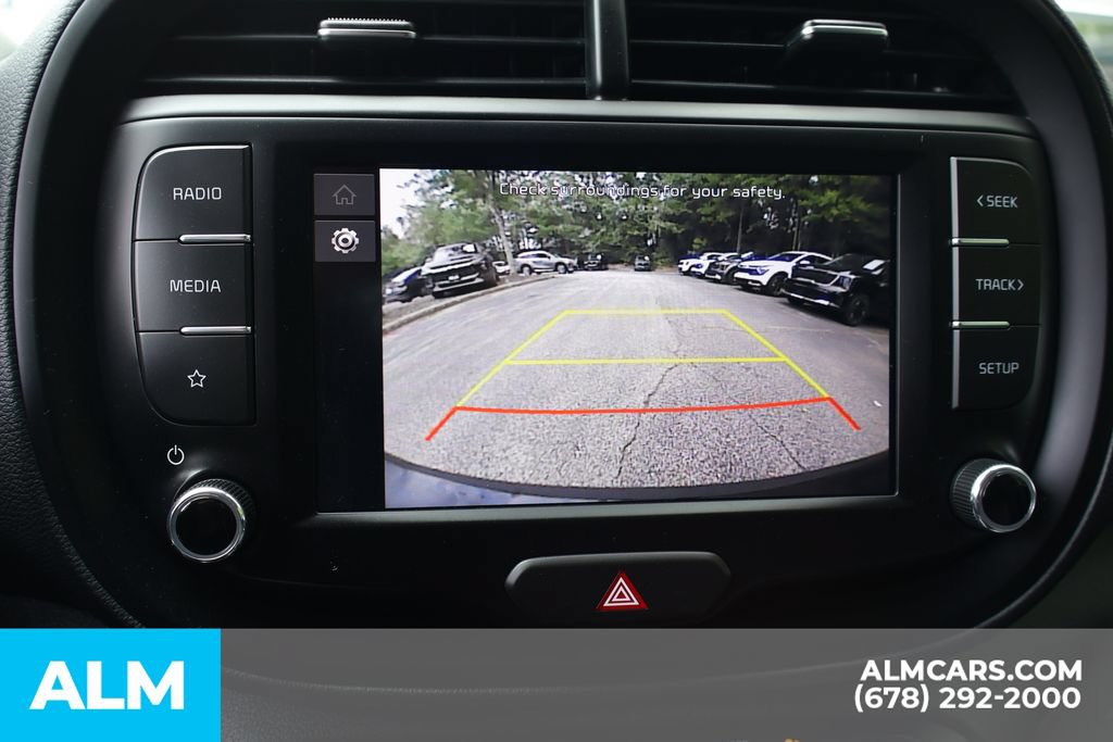 Used 2025 Kia Soul LX w/ LX Technology Package FWD image 32