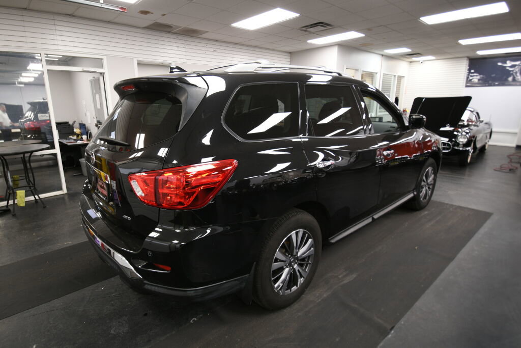 Used 2019 Nissan Pathfinder S image 8