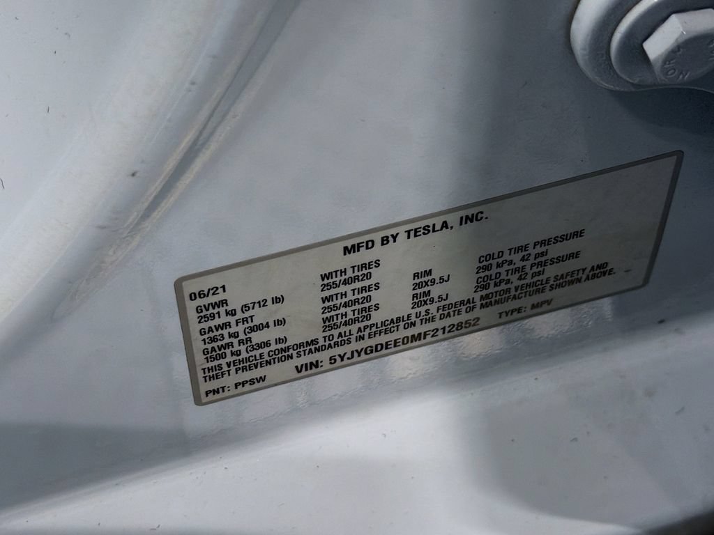 Used 2021 Tesla Model Y Long Range AWD/4WD image 30