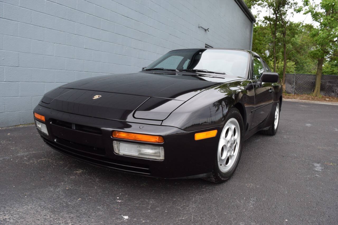Used 1988 Porsche 944 Turbo Coupe RWD image 1