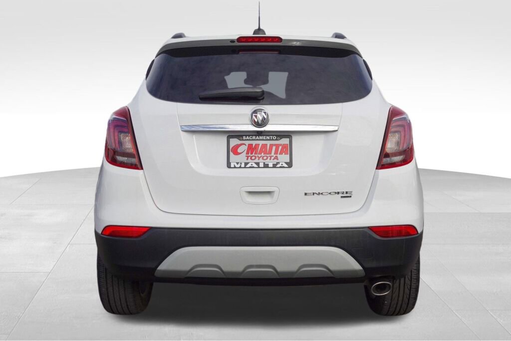 Used 2021 Buick Encore Preferred image 4