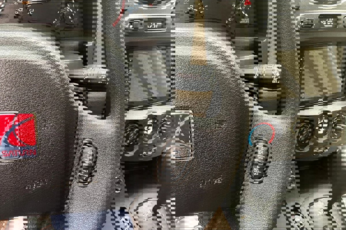 Used 2003 Saturn Vue AWD V6 image 12