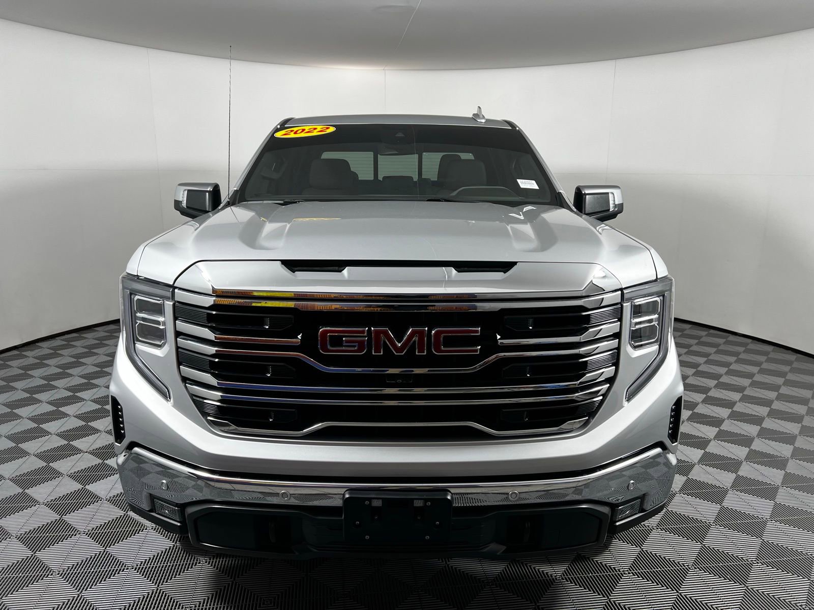 Used 2022 GMC Sierra 1500 SLT w/ SLT Premium Plus Package image 2