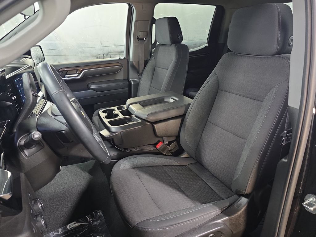 Used 2024 Chevrolet Silverado 1500 LT AWD/4WD image 14