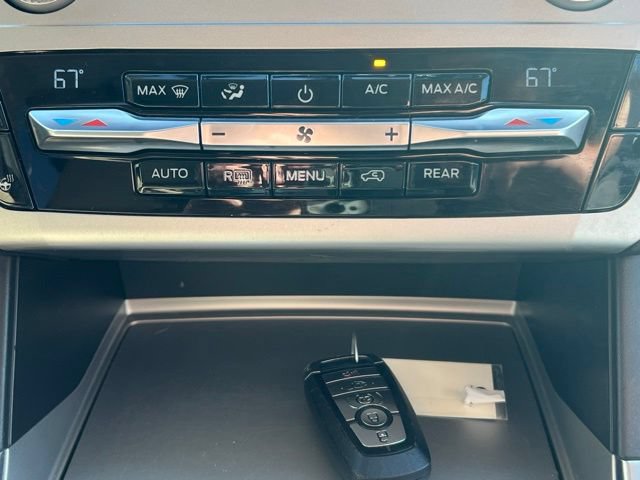 Used 2021 Ford Explorer XLT w/ Equipment Group 202A AWD/4WD image 10