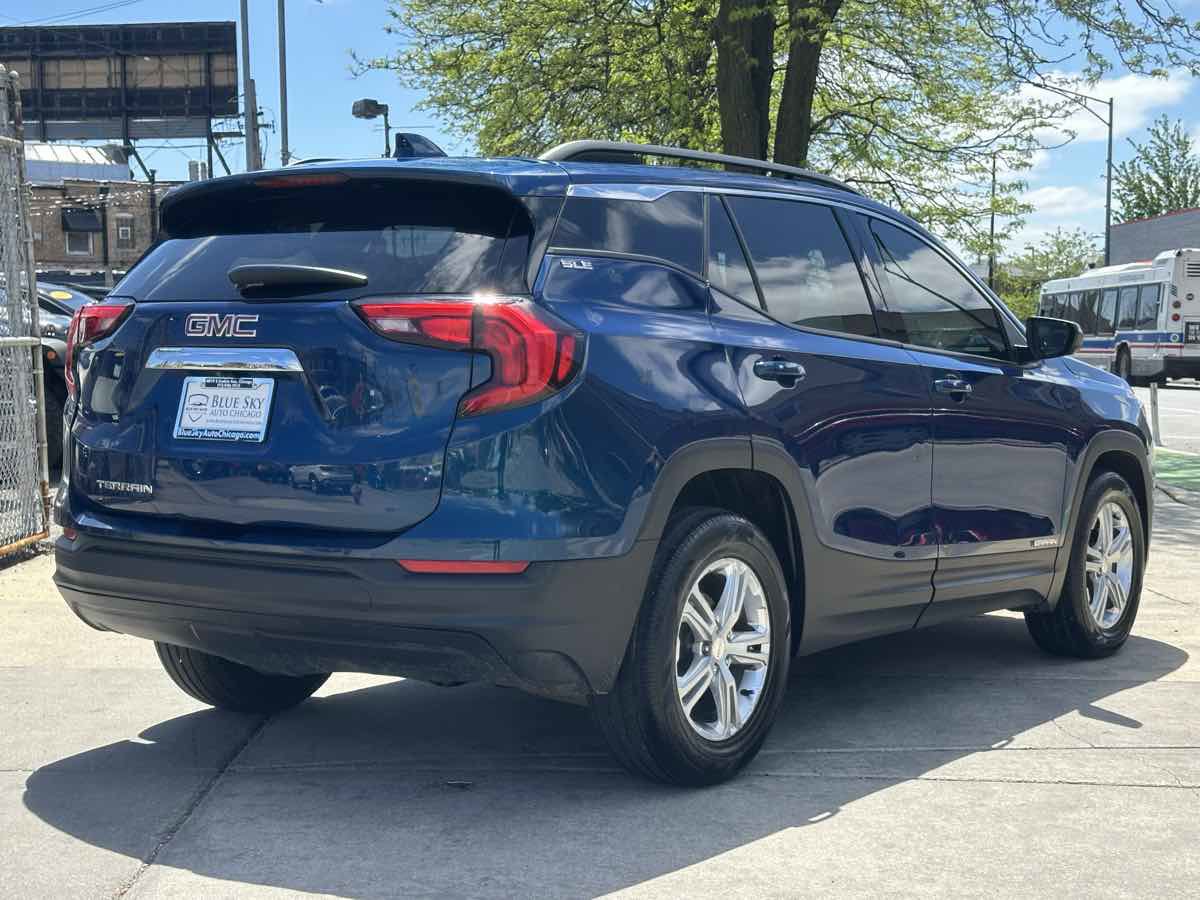 Used 2019 GMC Terrain SLE w/ Driver Convenience Package FWD image 5