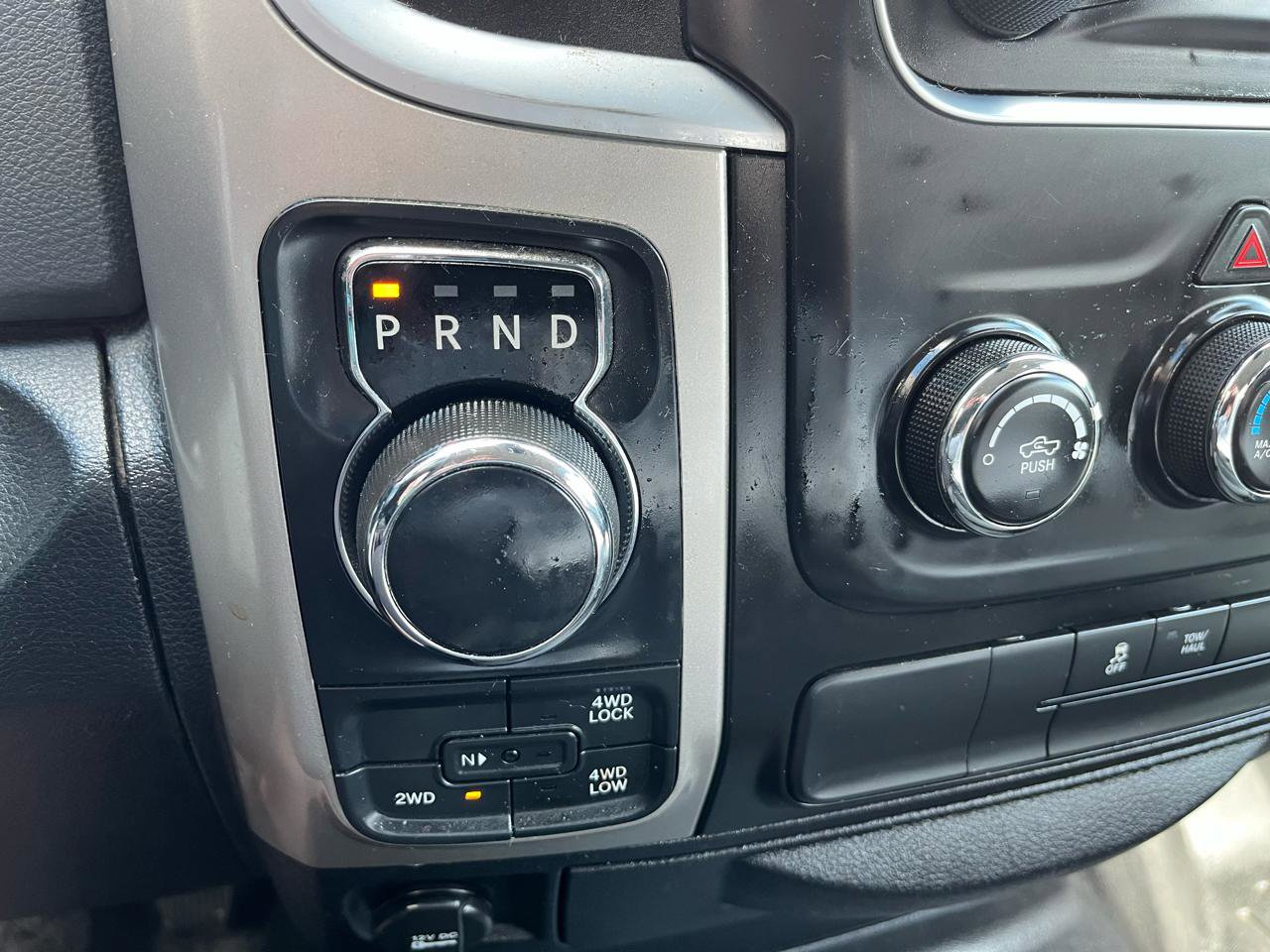 Used 2016 RAM 1500 Classic SLT AWD/4WD image 18