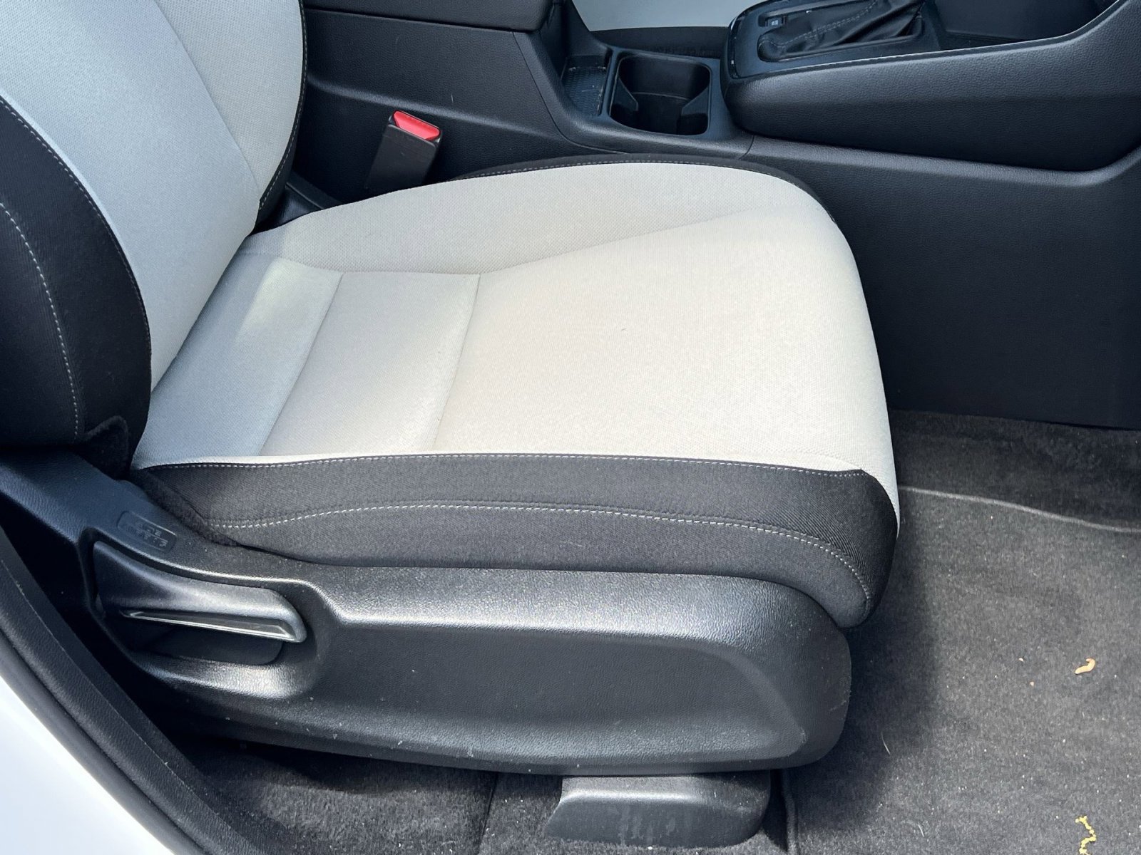 Used 2023 Honda CR-V LX image 31