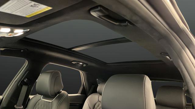 Used 2024 Genesis GV70 3.5T Sport w/ Sport Advanced Package image 12