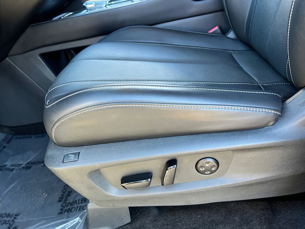 Used 2025 INFINITI QX60 Sensory w/ Cargo Package image 17