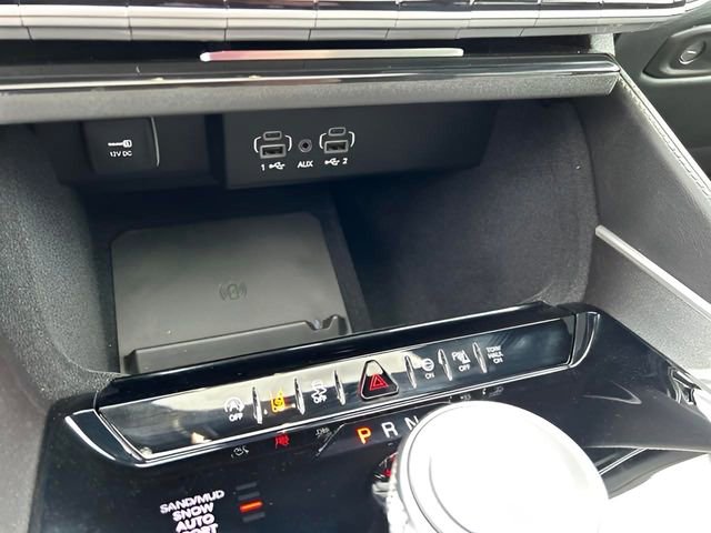 New 2024 Jeep Wagoneer 4WD w/ Premium Group I image 39