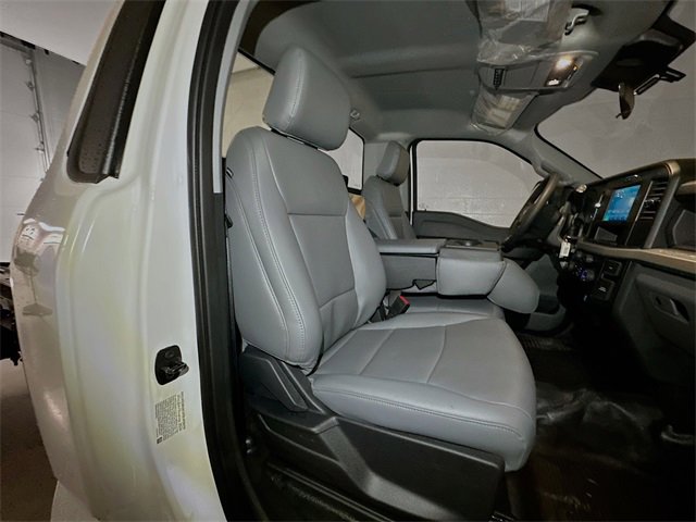 New 2025 Ford F350 XL w/ XL Chrome Package image 25