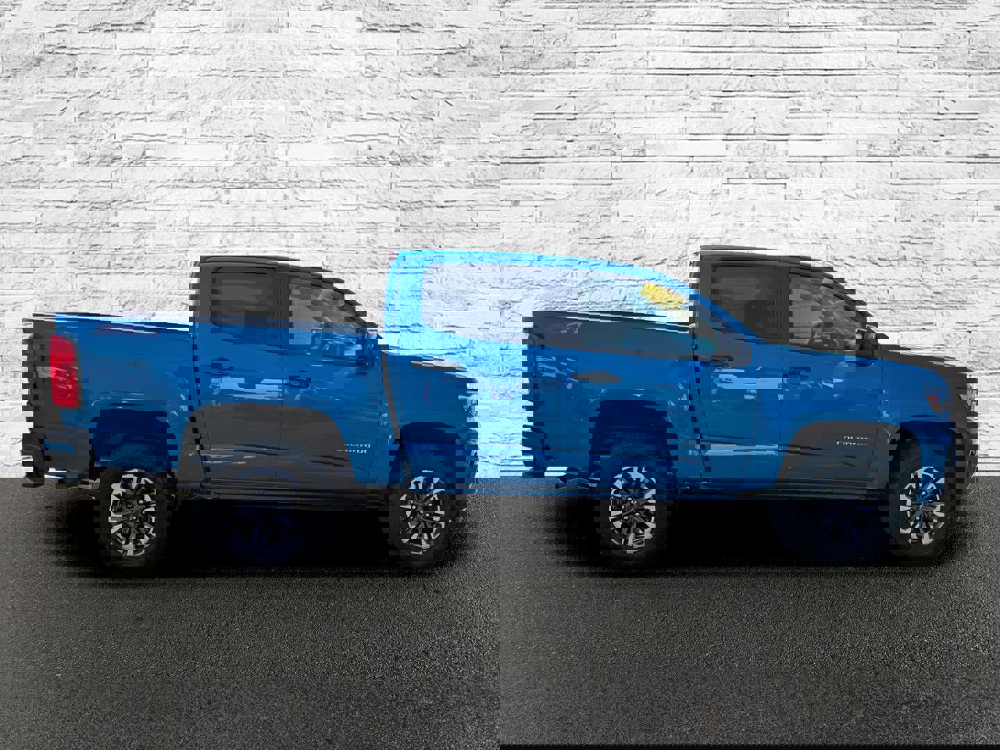 Used 2022 Chevrolet Colorado Z71 w/ Safety Package image 5