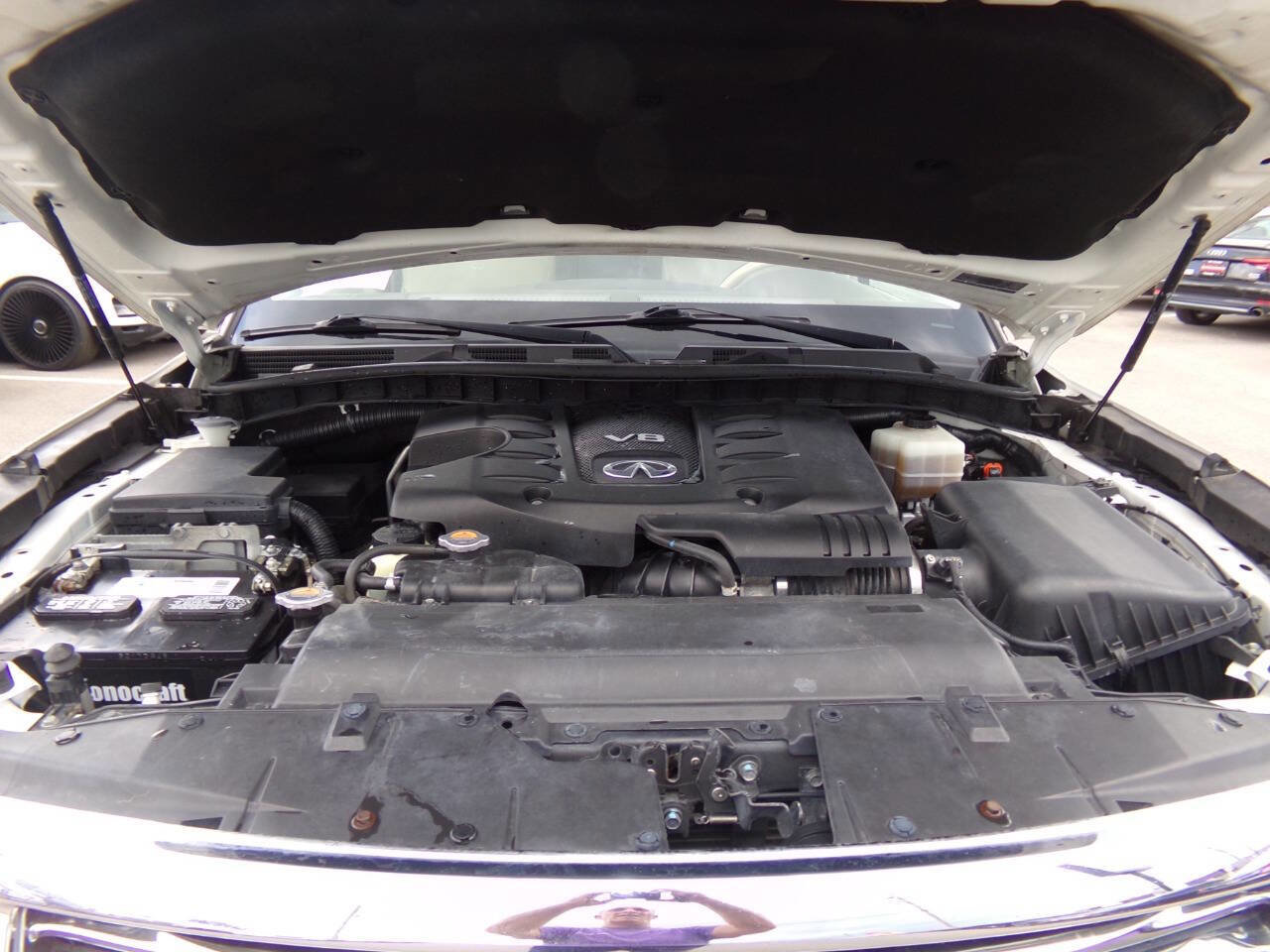 Used 2013 INFINITI QX56 4WD w/ Deluxe Touring Pkg image 42