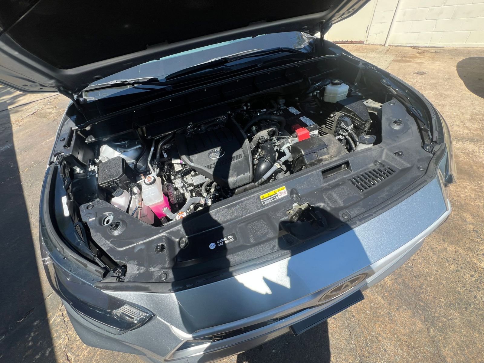 Used 2025 Toyota Highlander LE FWD image 31