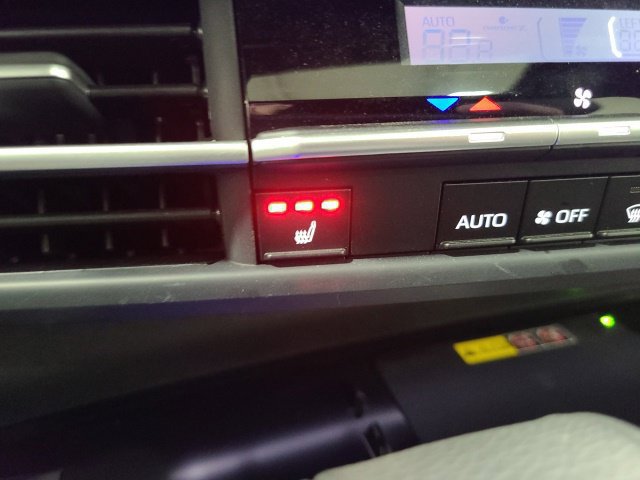Certified 2026 Toyota Sienna XSE AWD/4WD image 35