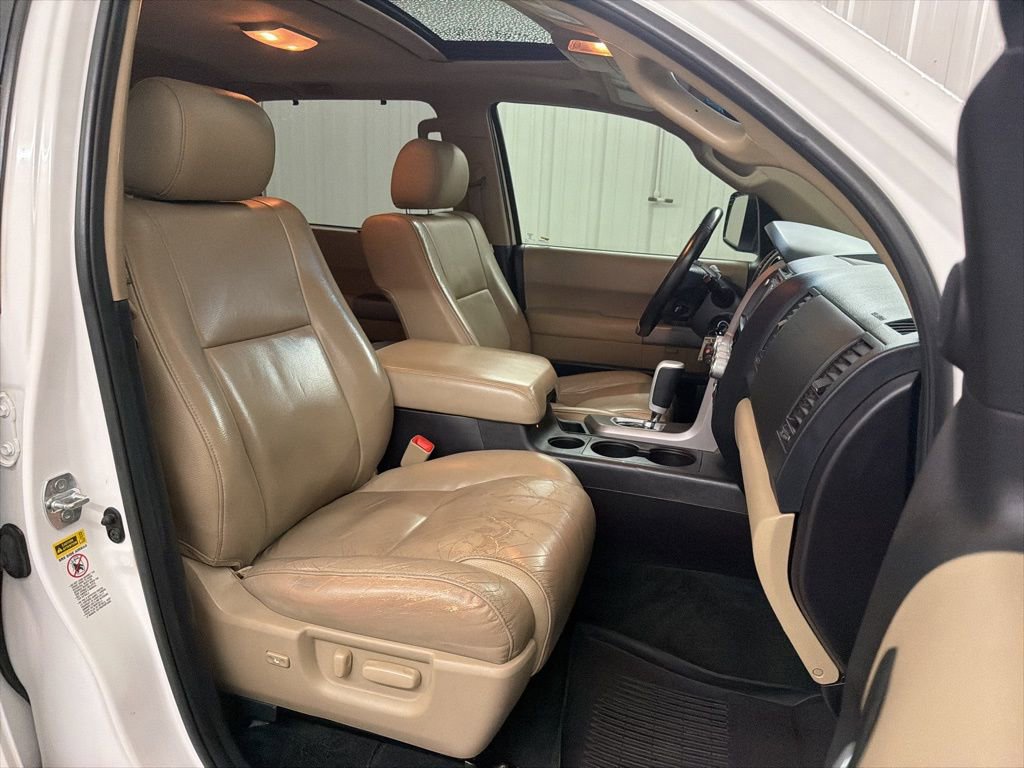 Used 2016 Toyota Sequoia Limited image 42