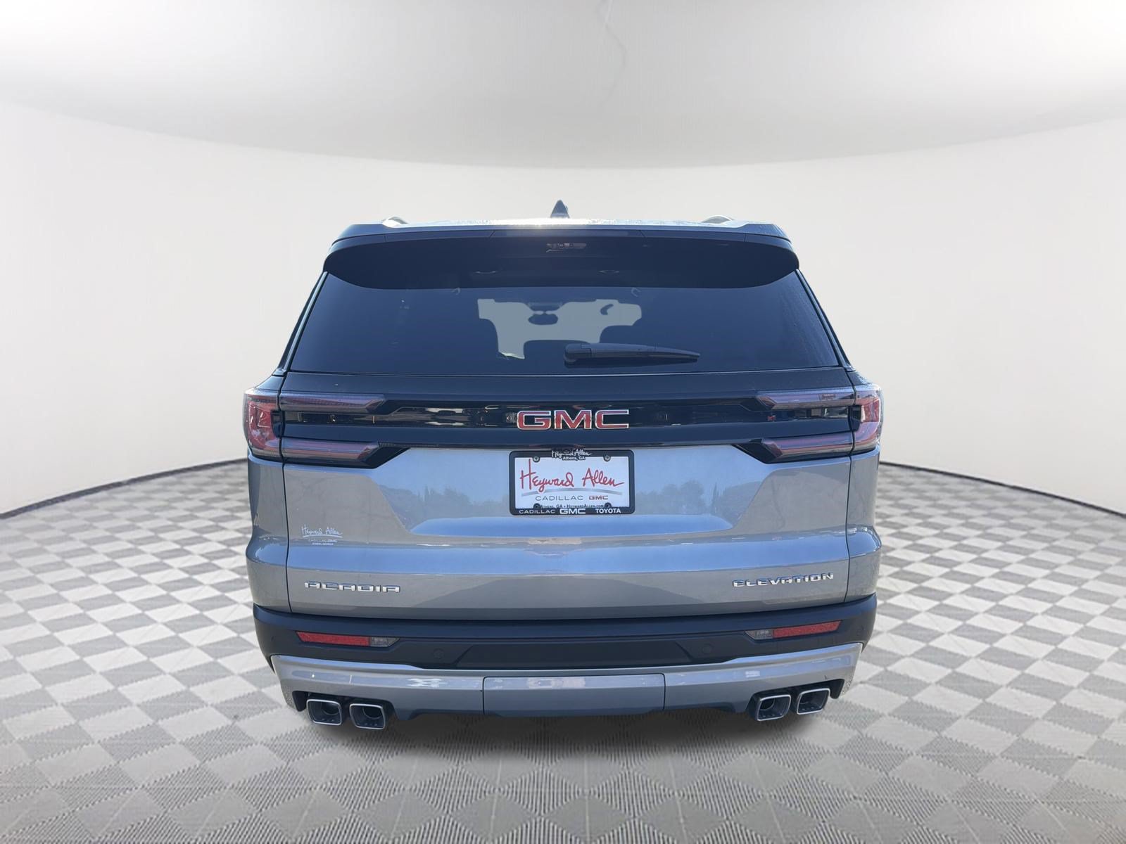 Used 2026 GMC Acadia Elevation w/ Elevation Premium Package FWD image 5