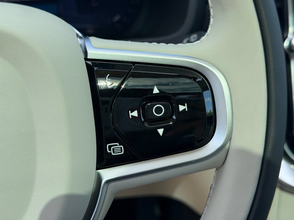 New 2026 Volvo XC90 B6 Ultra w/ Protection Package AWD/4WD image 19