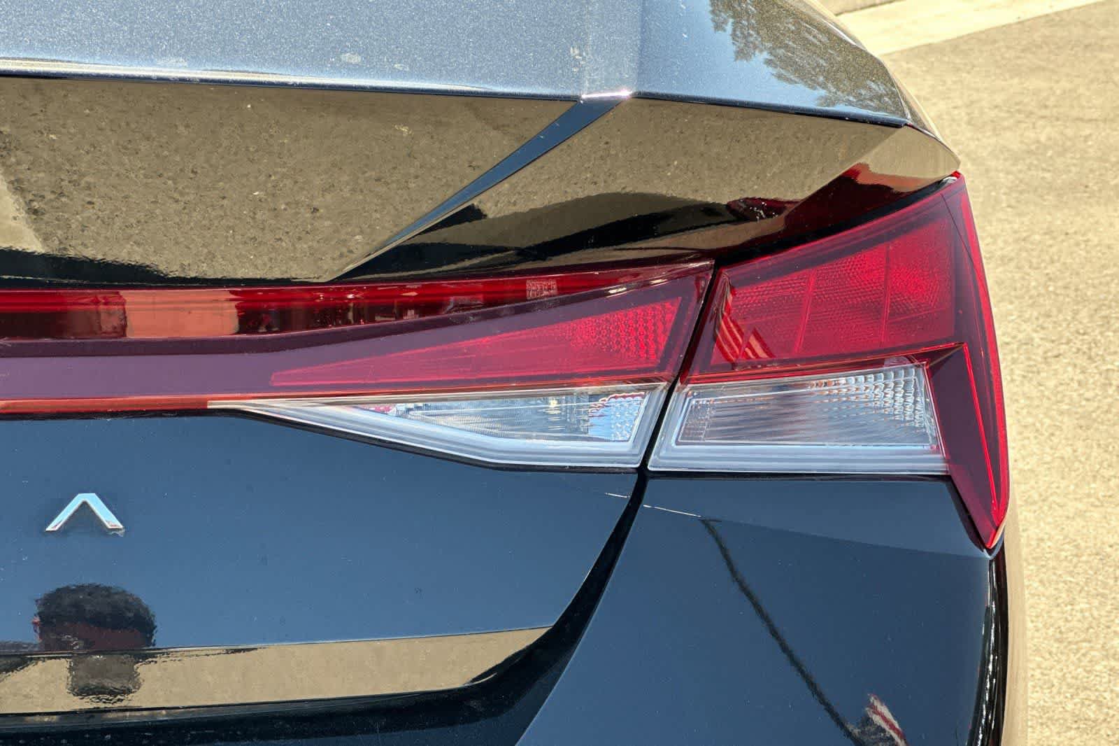Used 2023 Hyundai Elantra SEL w/ Convenience Package FWD image 32