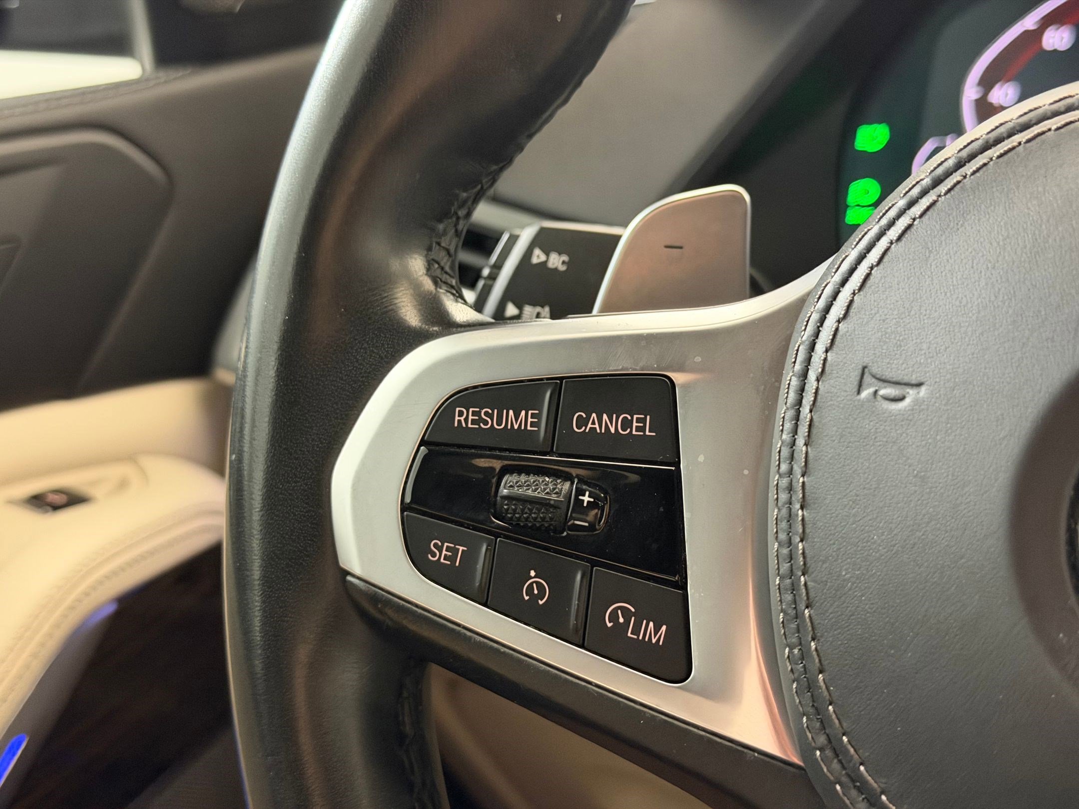 Used 2020 BMW X5 sDrive40i w/ M Sport Package RWD image 16