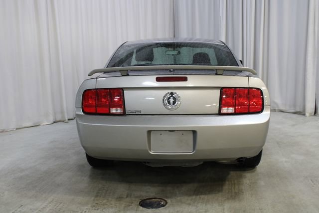 Used 2008 Ford Mustang Deluxe image 23