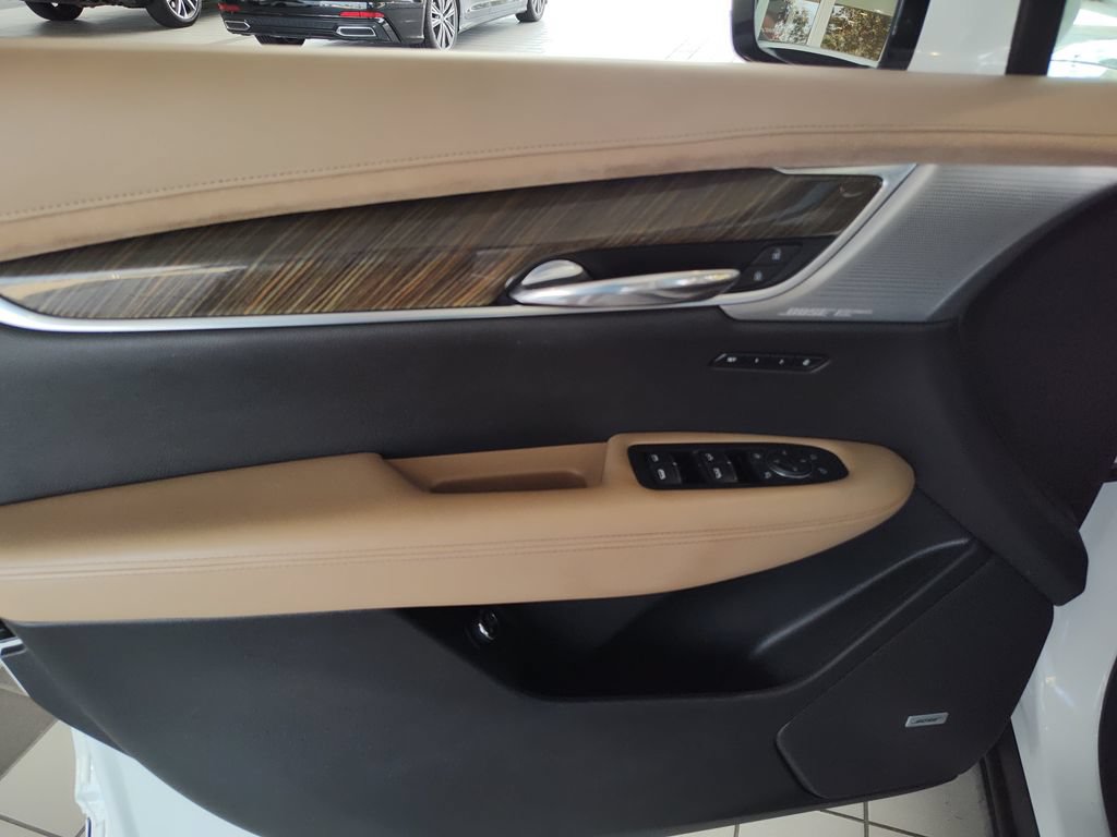 Used 2022 Cadillac XT6 Premium Luxury w/ Platinum Package AWD/4WD image 21