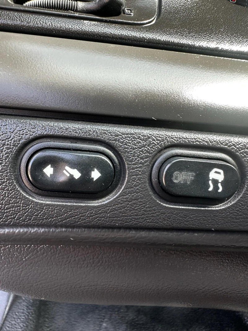 Used 2010 Ford Crown Victoria Police Interceptor image 12