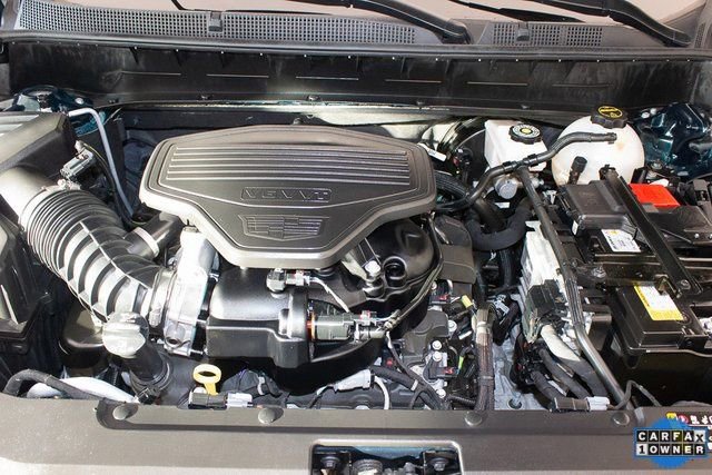 Used 2025 Cadillac XT6 Premium Luxury image 3