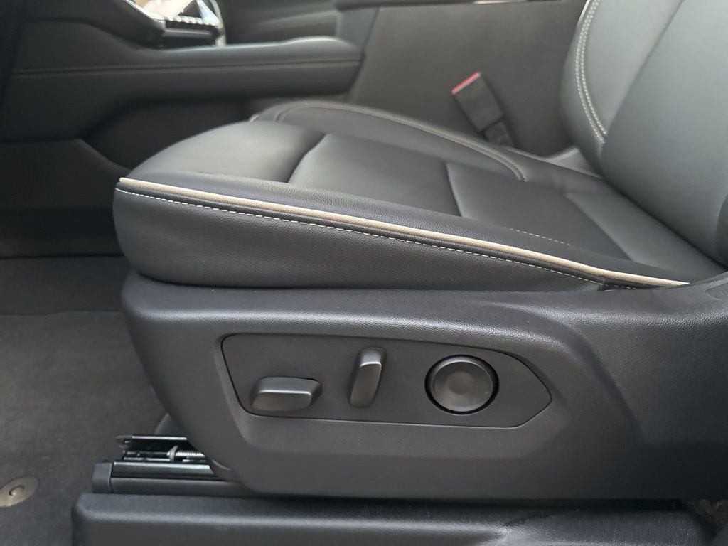 New 2026 GMC Yukon Elevation image 19