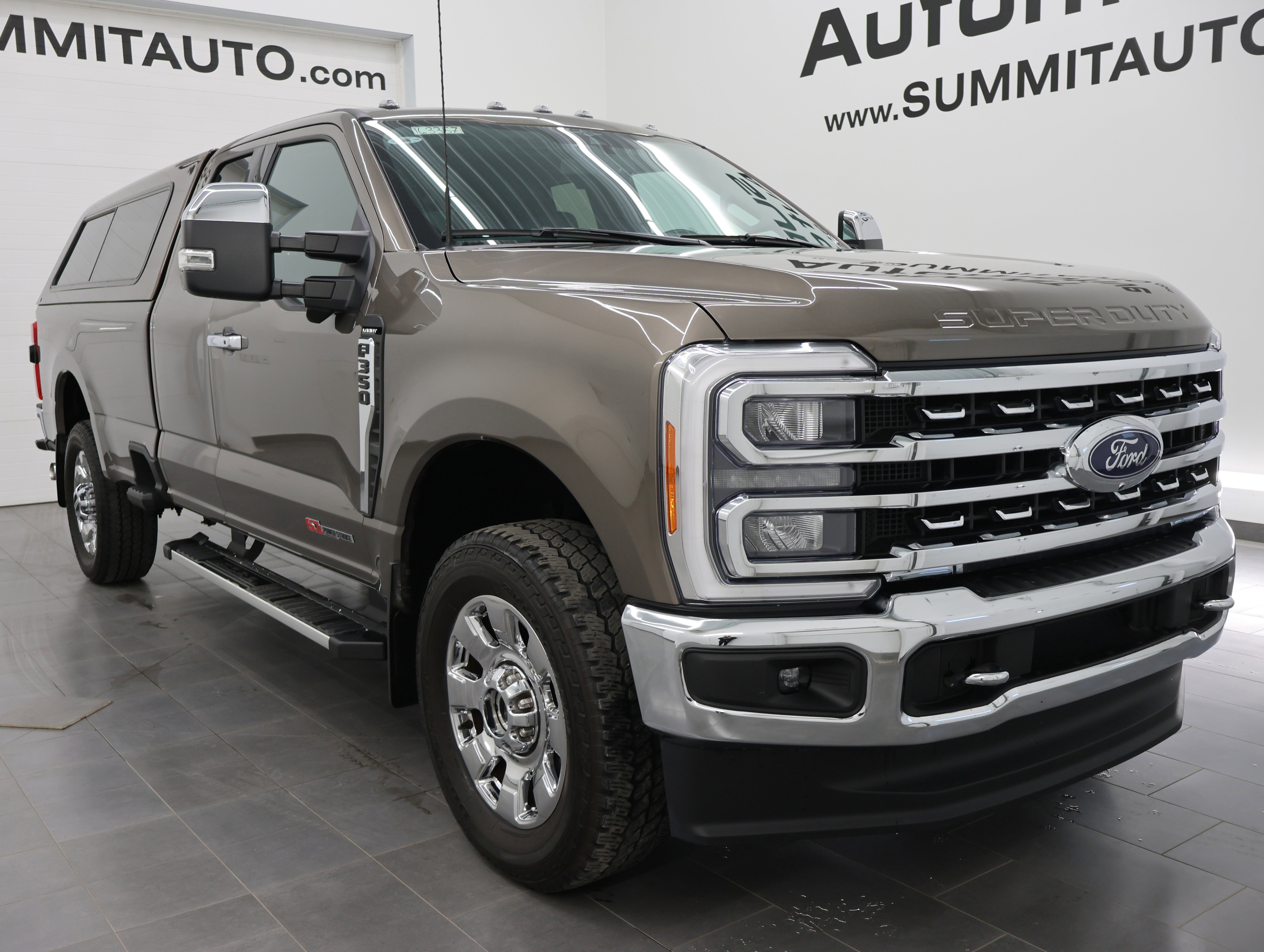 Used 2023 Ford F350 Lariat w/ Chrome Package AWD/4WD image 2