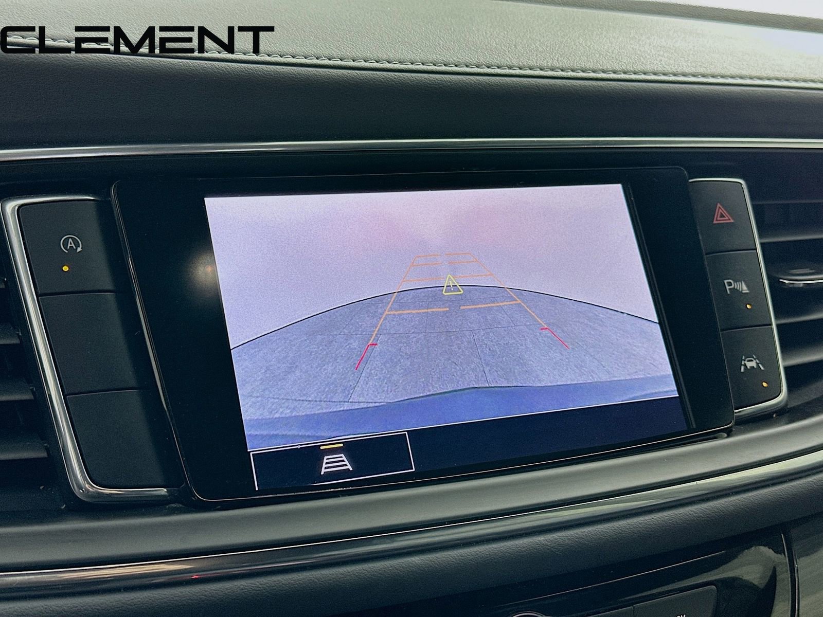 Used 2022 Buick Enclave Essence w/ Experience Buick Package image 20