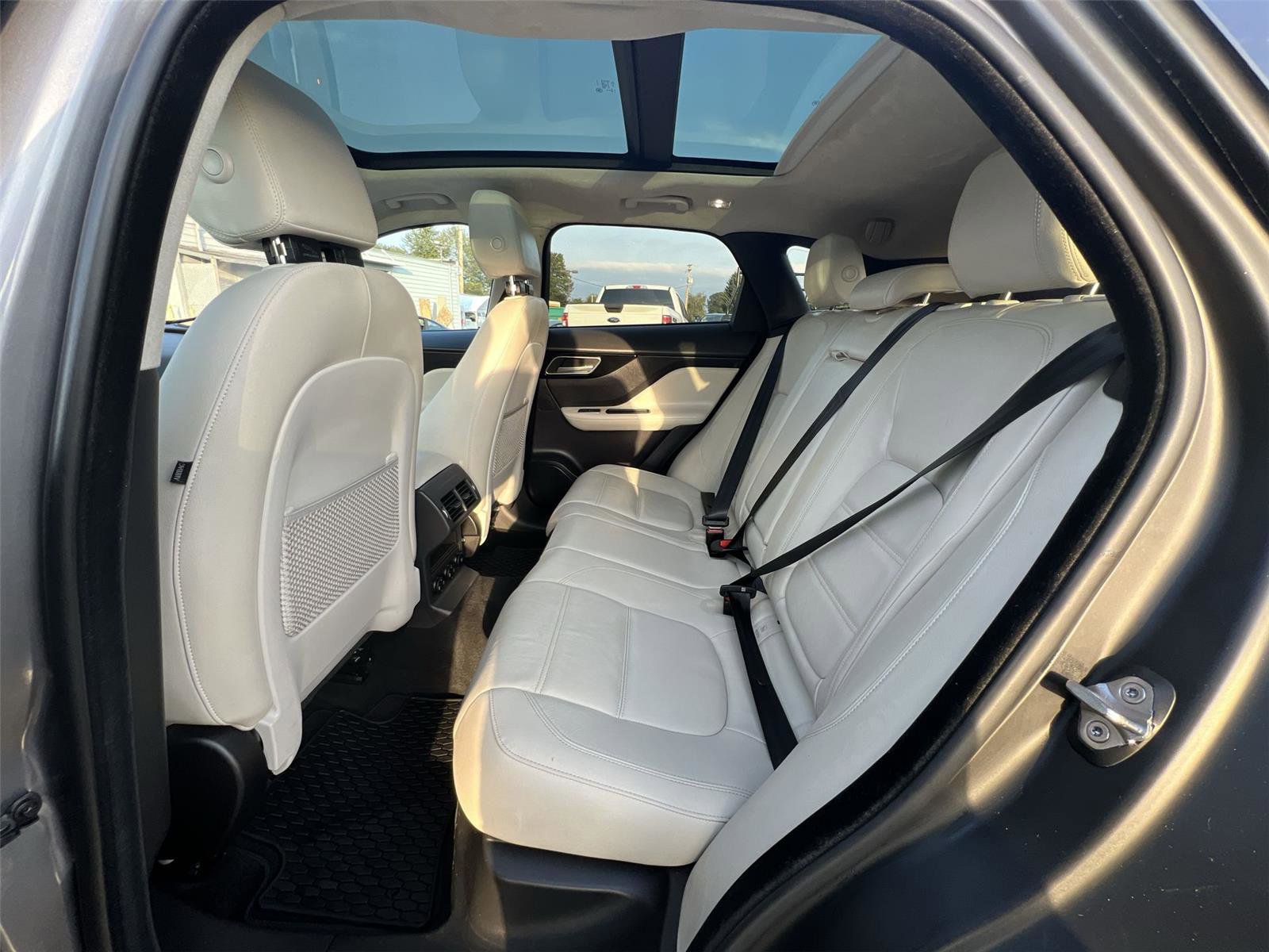 Used 2020 Jaguar F-PACE Prestige image 23