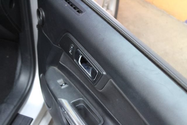 Used 2016 Ford Mustang Convertible RWD image 9