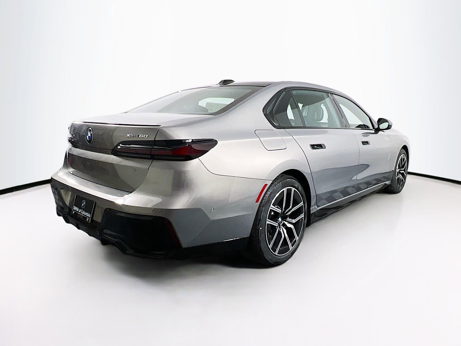 New 2025 BMW i7 xDrive60 AWD/4WD image 7