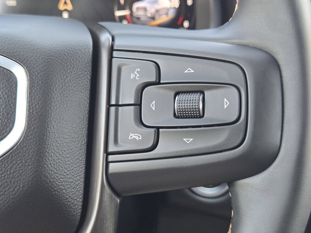 Used 2024 GMC Yukon AT4 w/ Technology Package AWD/4WD image 30
