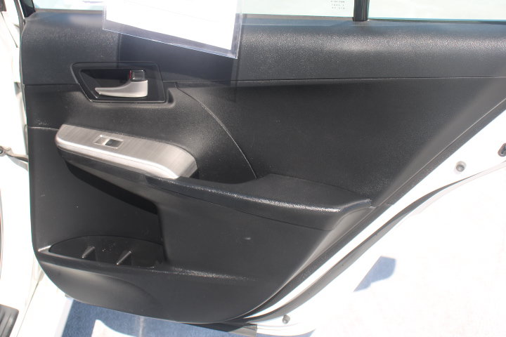 Used 2014 Toyota Camry SE FWD image 15
