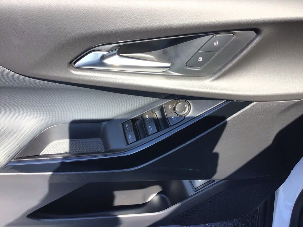 New 2026 Chevrolet Equinox LT w/ Convenience Package II image 10