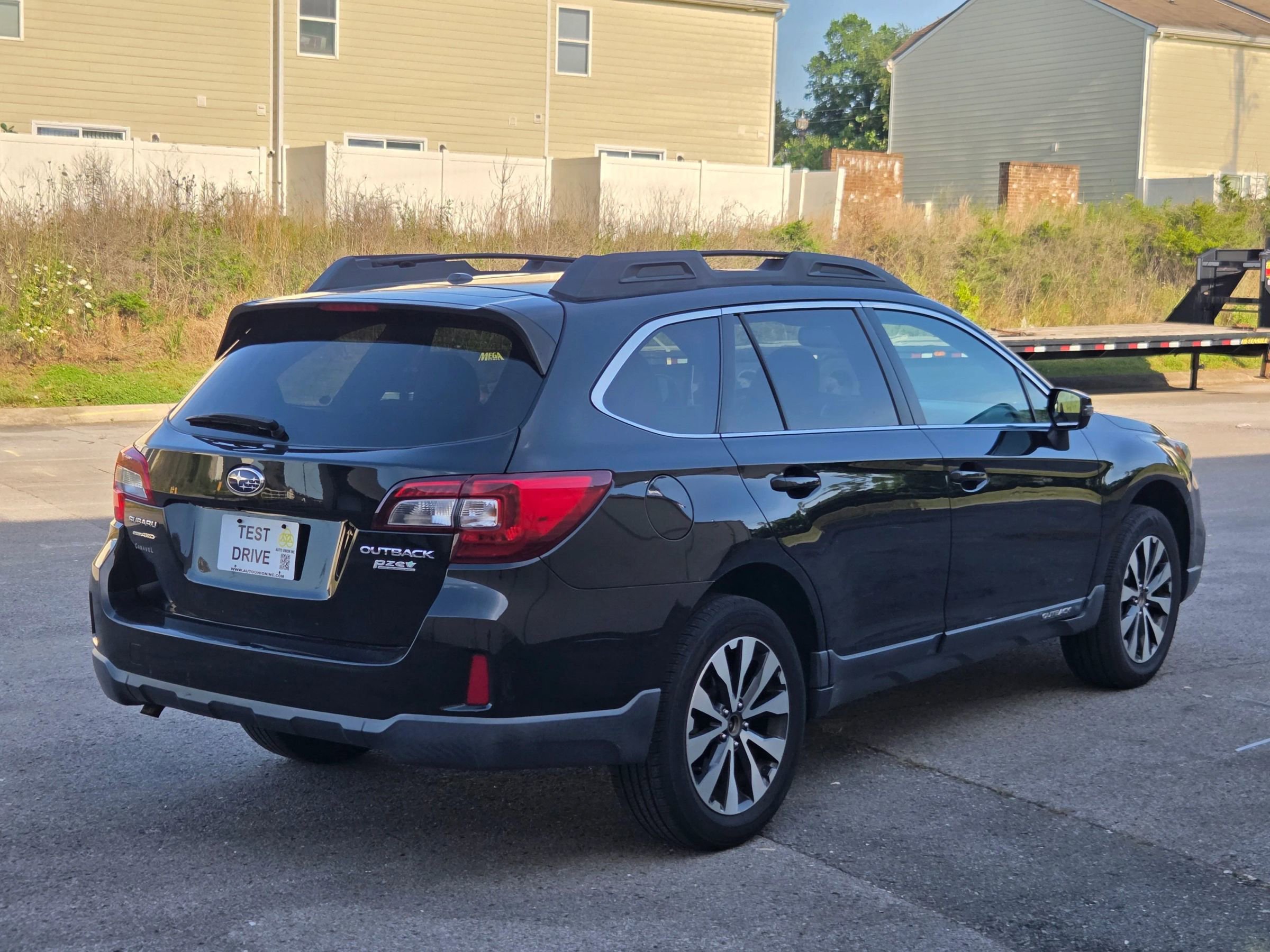 Used 2015 Subaru Outback 2.5i Limited AWD/4WD image 5